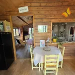 La Vie Est Belle, Dans Un Petit Coin De Paradis Feriehus Canlers