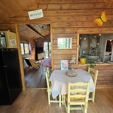 Dans Un Petit Coin De Paradis, La Vie Est Belle Tatil Evi Canlers