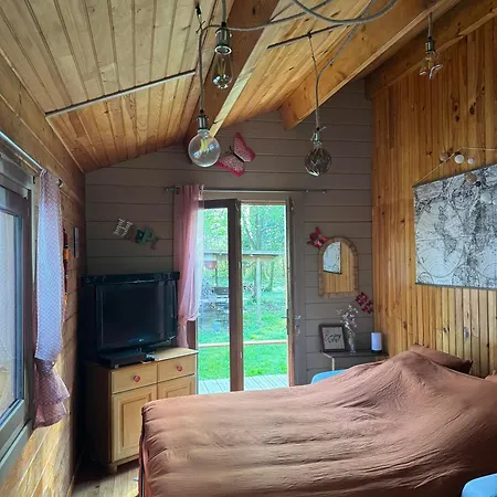 Dans Un Petit Coin De Paradis, La Vie Est Belle Canlers