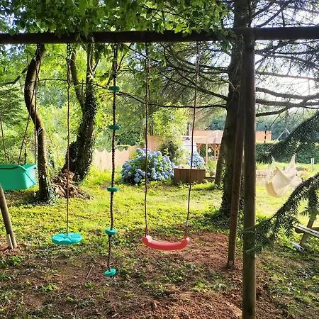 Dans Un Petit Coin De Paradis, La Vie Est Belle Canlers